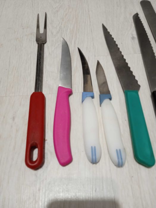 Кухонний інвентар - Ножі різні