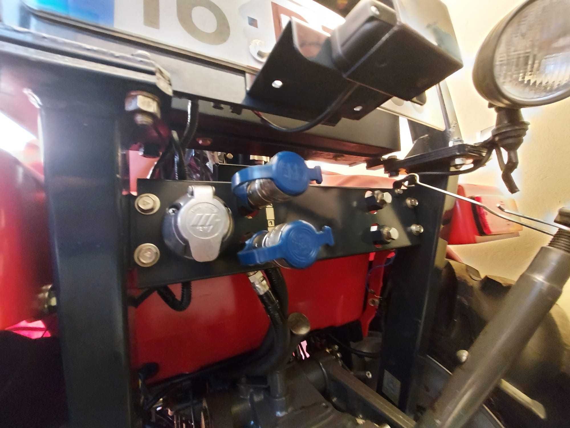 Trator Massey Ferguson 1529 de 2016 e/ou alfaias