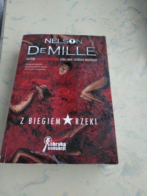 Książka Nelson de Mille ,, Z biegiem rzeki ''