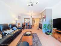 Apartamento T3 em Pereira do Campo com terraço, garagem e jardim