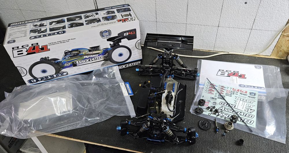 Associated rc8b4.1 radio modelismo