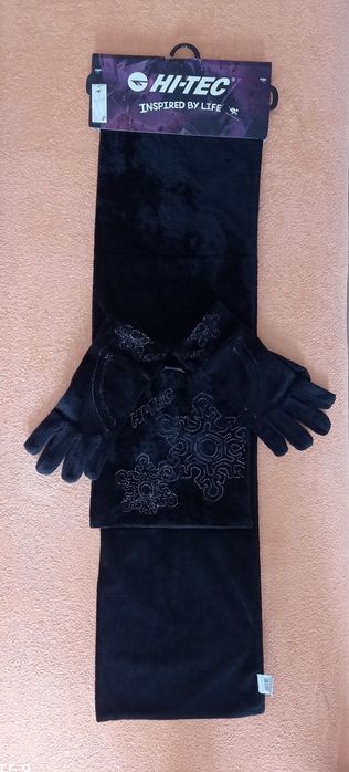 NOWY komplet damski HI-TEC: szalik i rękawiczki.