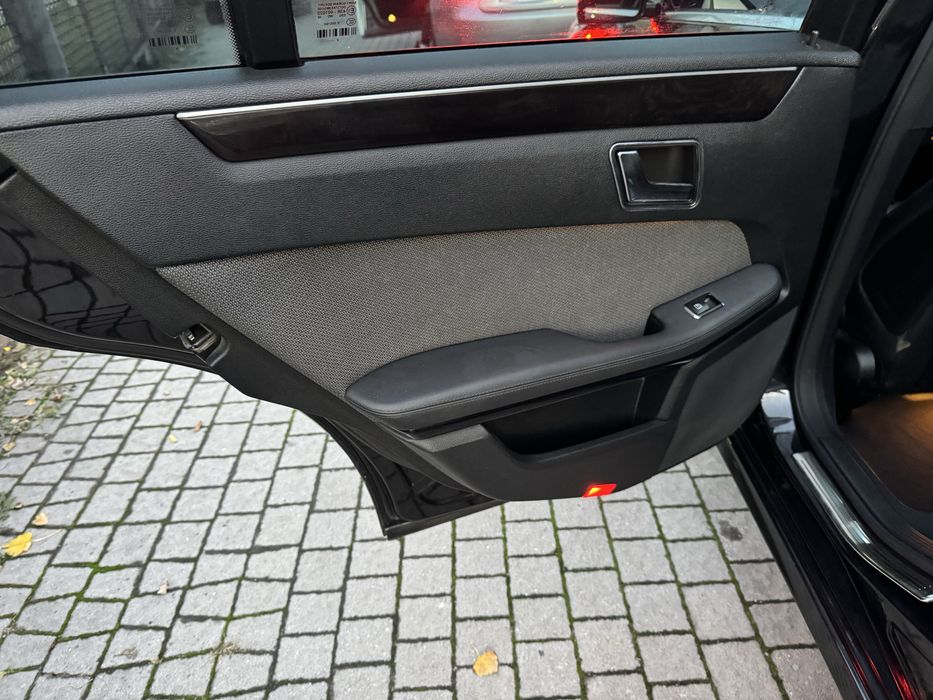 Mercedes Benz 212 3.0 Офіційний Газ Бензин