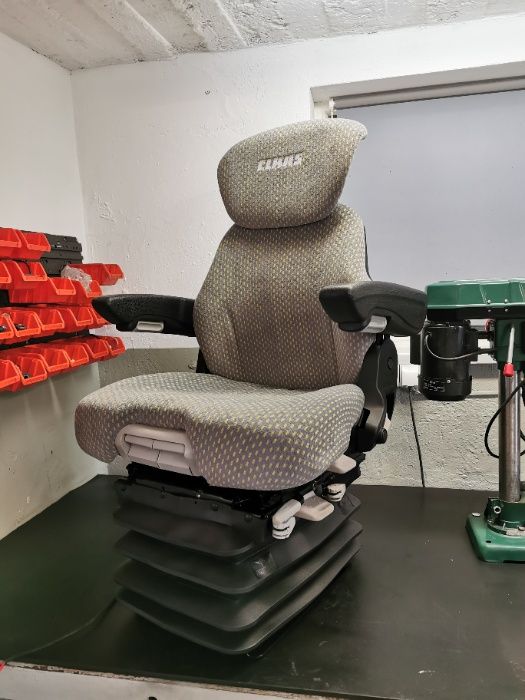 Naprawa foteli pneumatycznych John Deere Fendt Claas Case New Holland