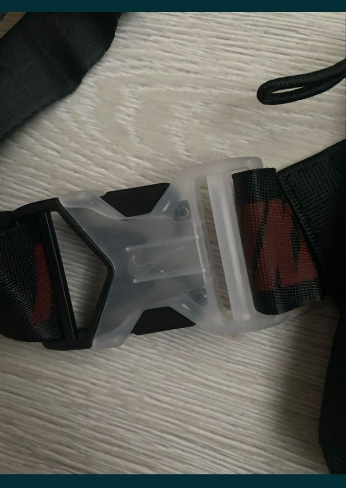 Saszetka nike 101