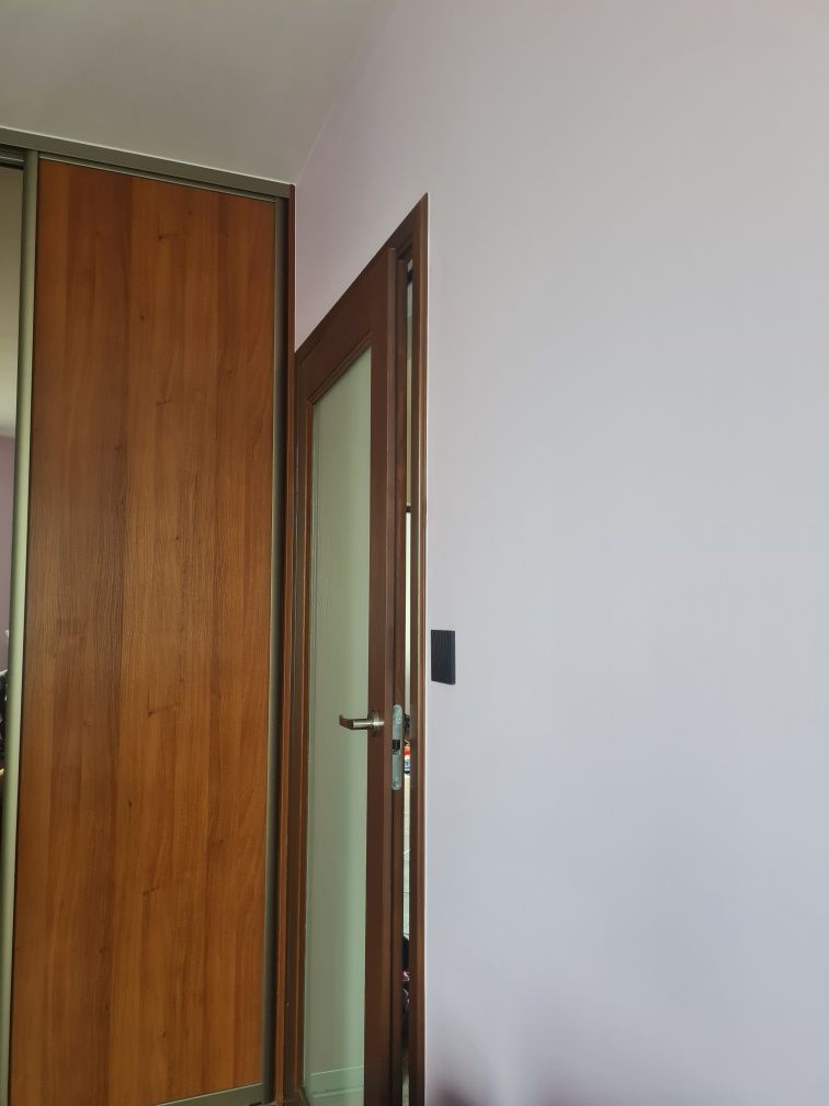 Drzwi suwane do szafy wnękowej z firmy komandor