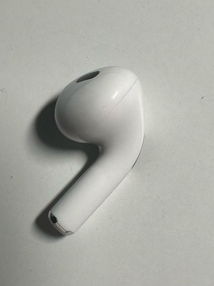 Prawa Słuchawka AirPods Pro 2  A2700 A2699 A2698
