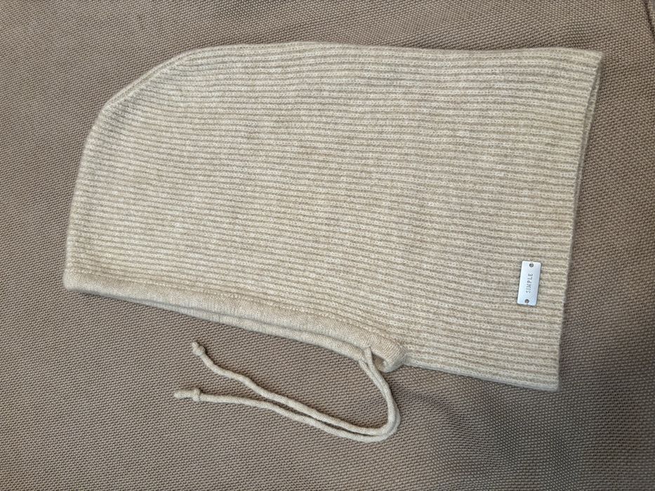 Капор жіночий Simple