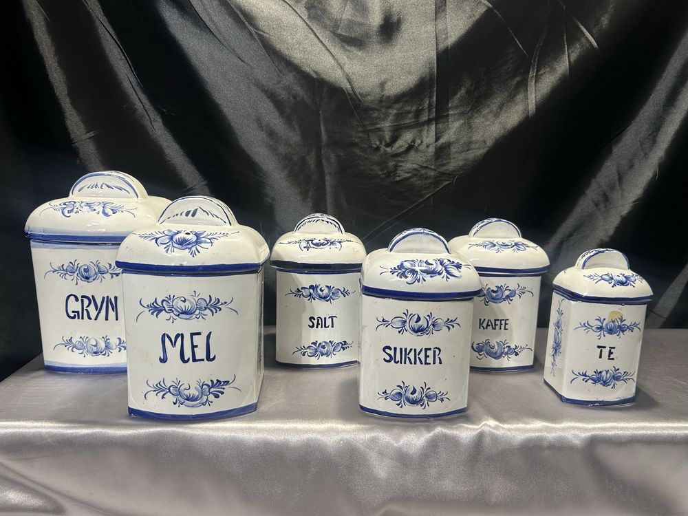 Zestaw sześciu ręcznie malowanych ceramicznych pojemników