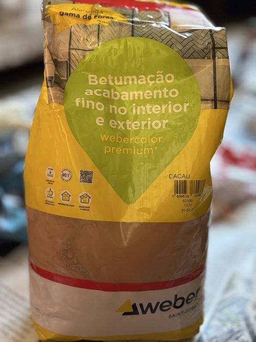 Betume para juntas - Weber - “cacau” - 4Kg (aprox)
