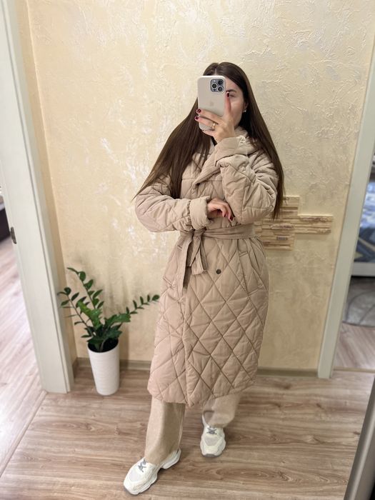 Пальто пуховик , зима , бежеве