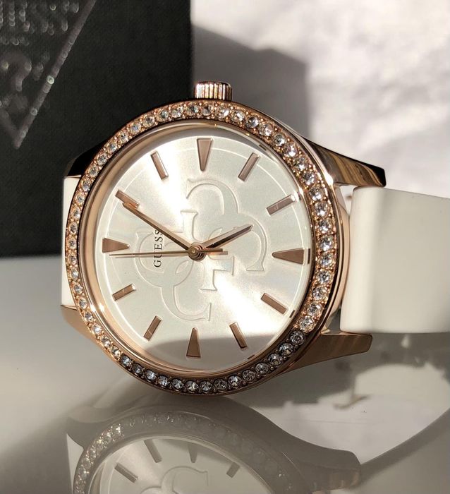 Жіночий годинник Guess Anna,