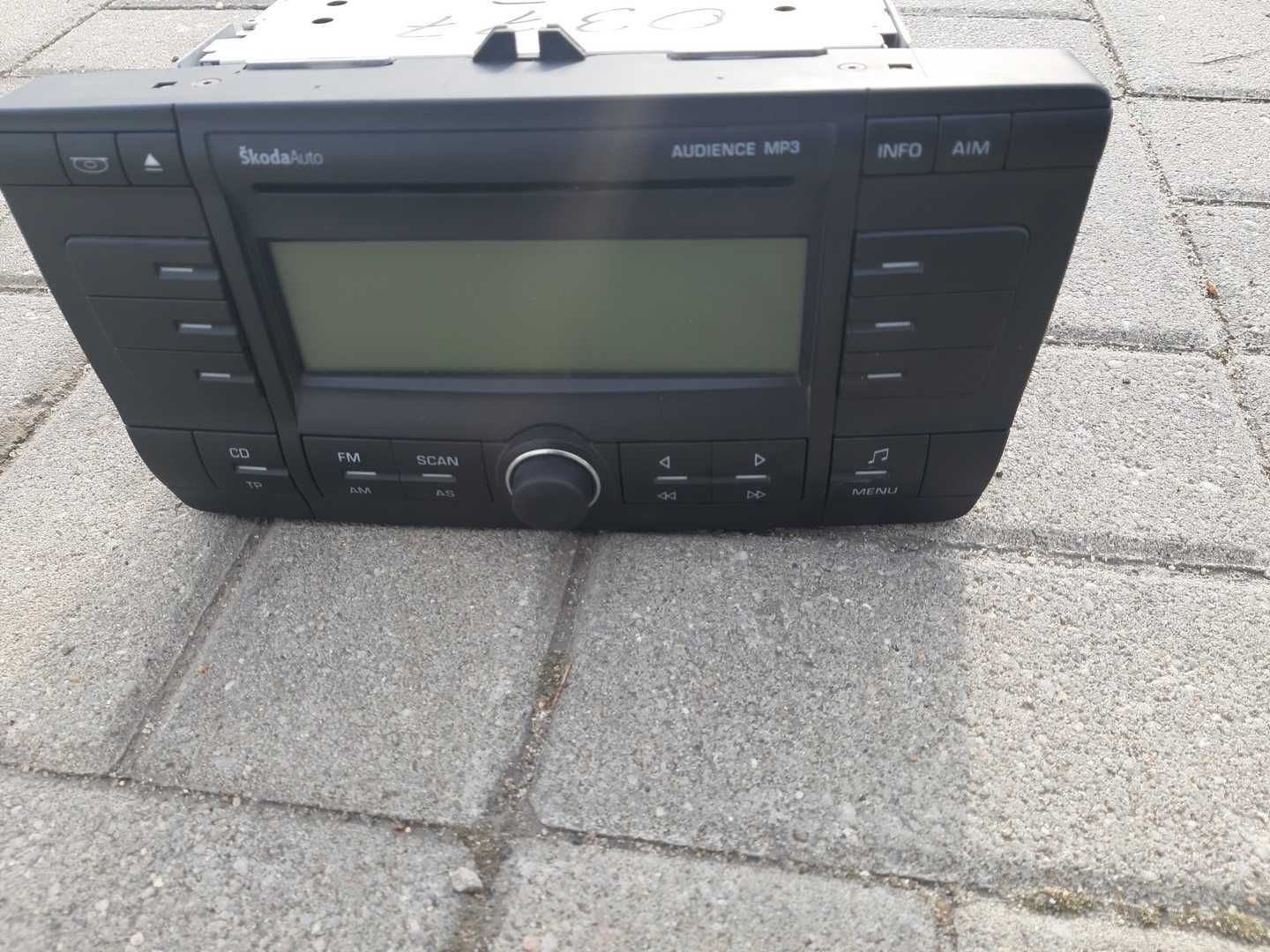 Skoda Octavia II radio