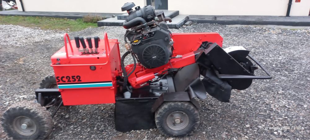 Frezarka do pni Vermeer SC252