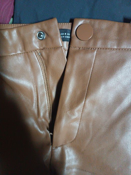 Zara. Брюки кожаные