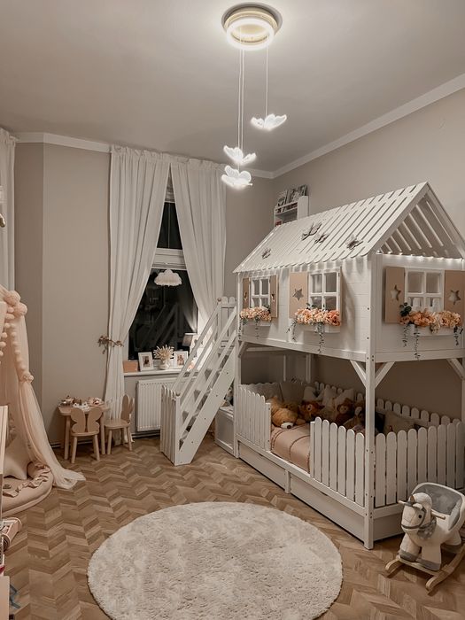 Bajkowe łóżko piętrowe domek