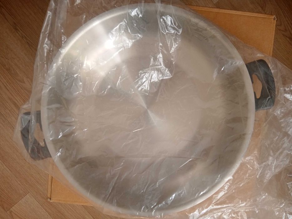 8 літрова жаровня з кришкою