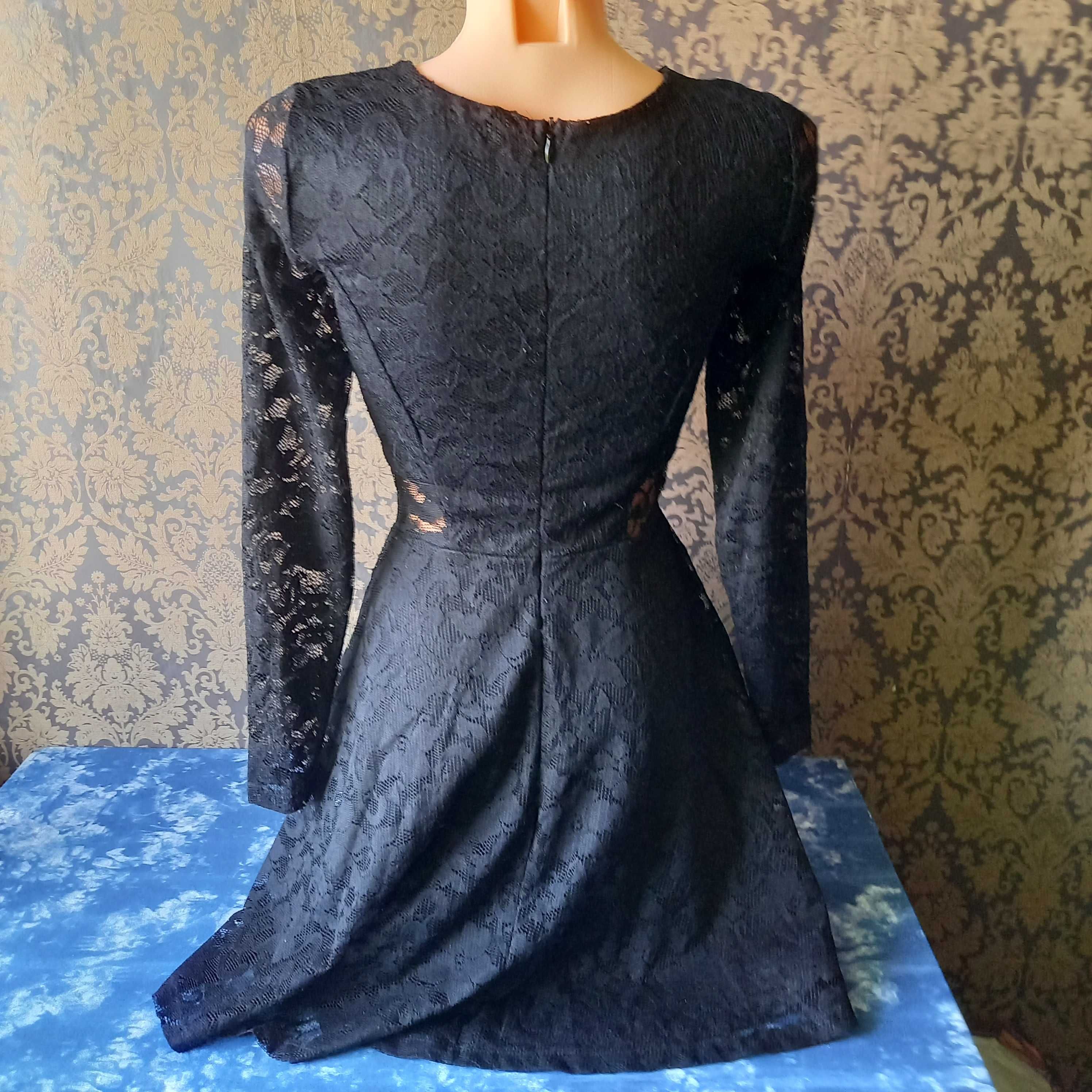 czarna koronkowa sukienka  xs