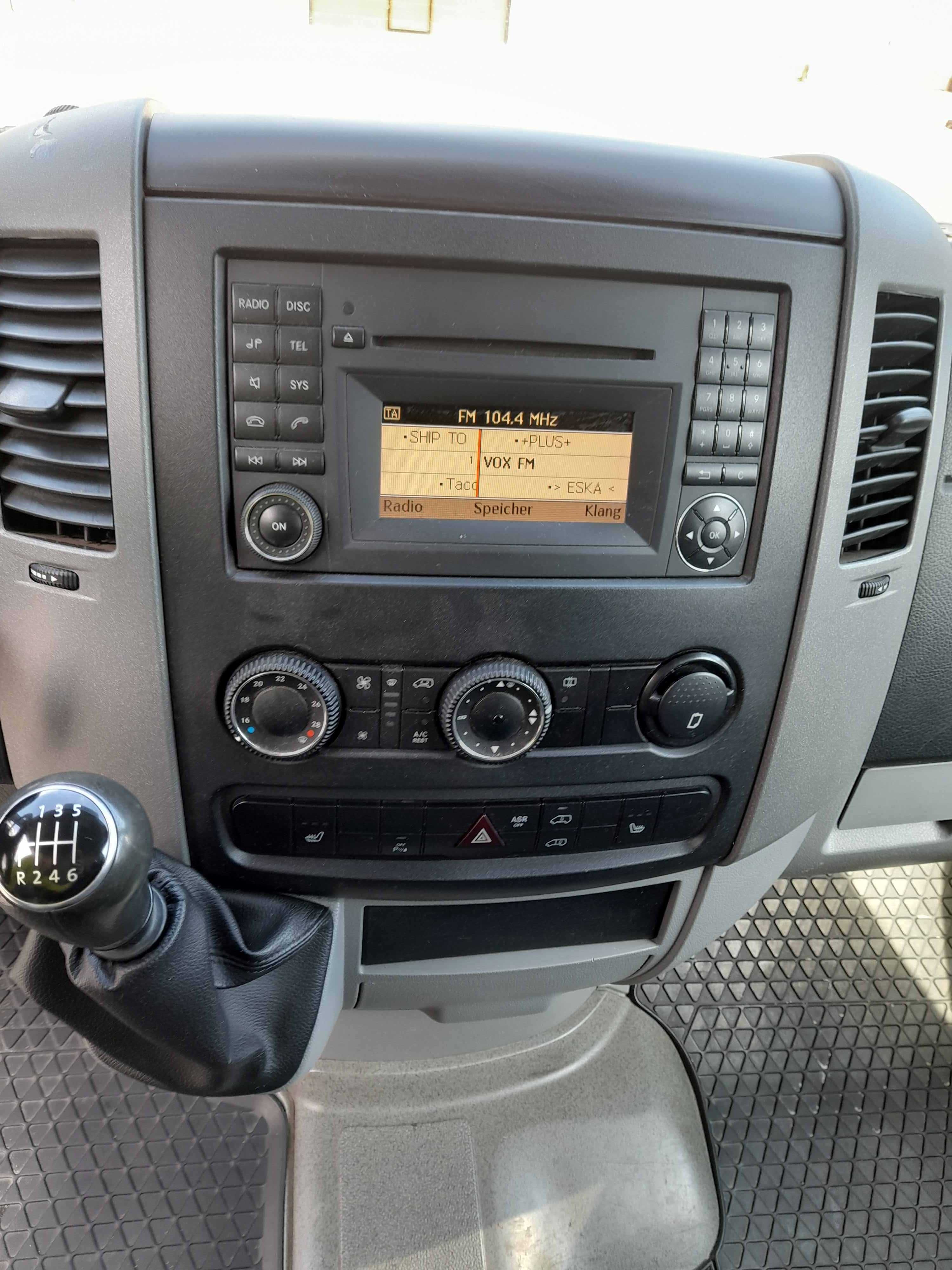 Volkswagen Crafter 2.0 TDI ( średniak)