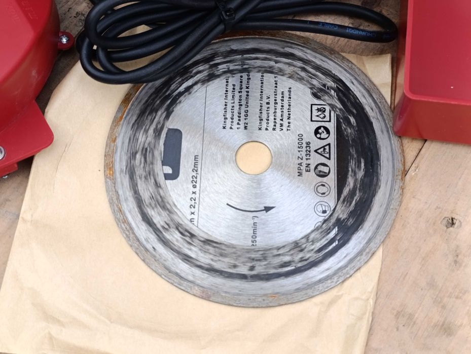 Piła do płytek przecinarka elektryczna na mokro PP PTC450E 450W 180MM