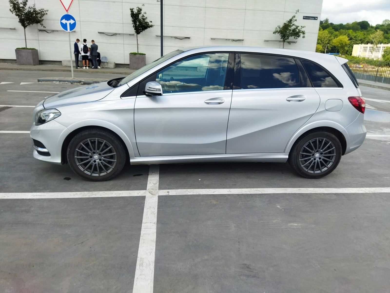 Mercedes-Benz B250E 2016 range+