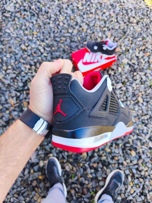 Кросівки демісезонні Nike Jordan 4 Retro підліткові розпродаж