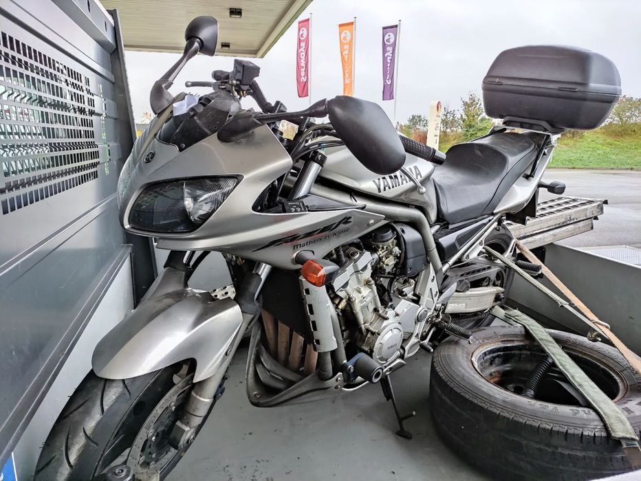 Yamaha FZS FZS FAZER 1000 143KM 60.000km NIEMIEC1WŁ 2002/03 delikatnie uszkodzona