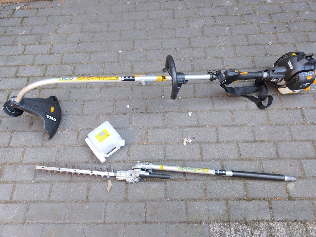 Podkaszarka + nożyce do żywopłotu 2w1 TITAN TT2MTP26-2 26CC 1KM