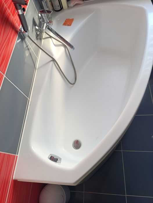 Wanna narożna z obudową używana 100zl