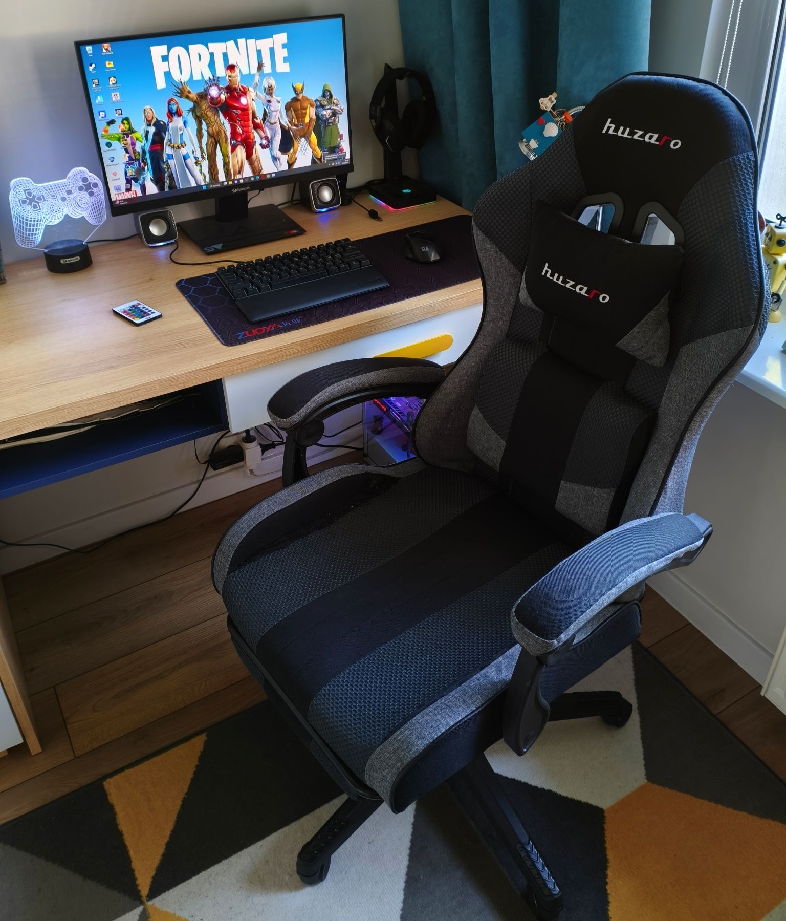Komputer gamingowy PC cały zesaw monitor biurko fotel i dużo gratisów