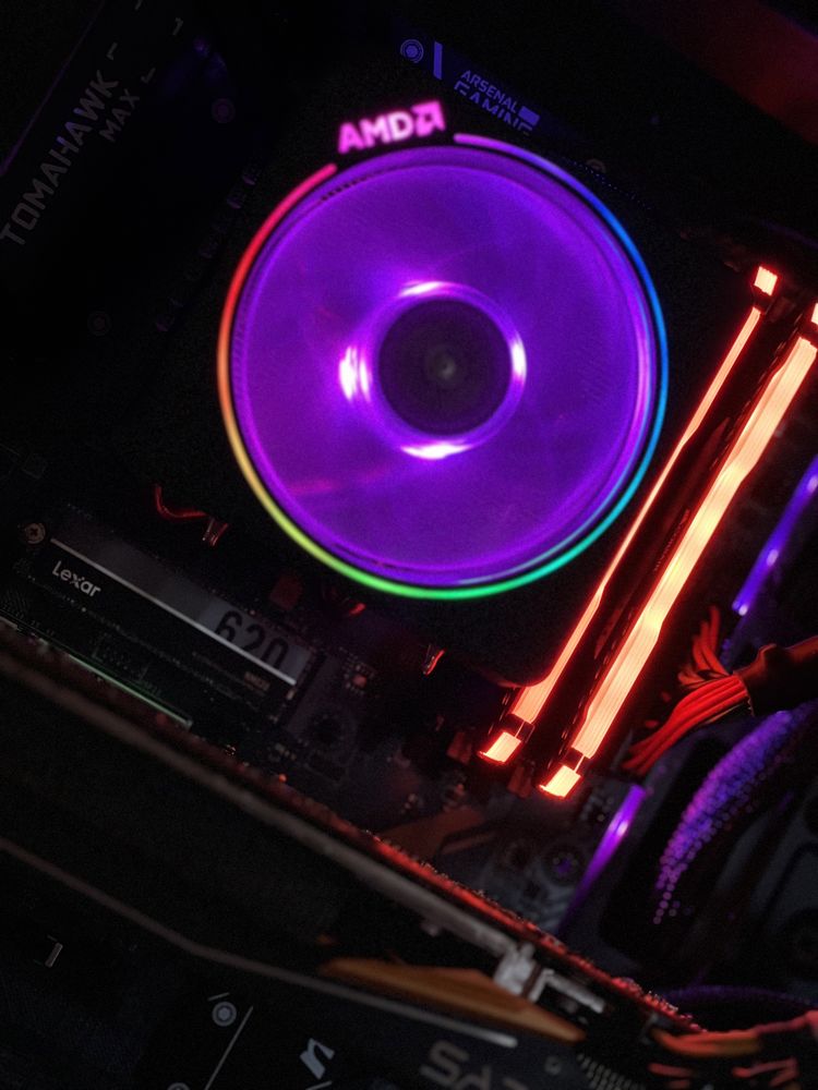 Komputer Gamingowy RGB/CORSAIR/MSI/AMD
