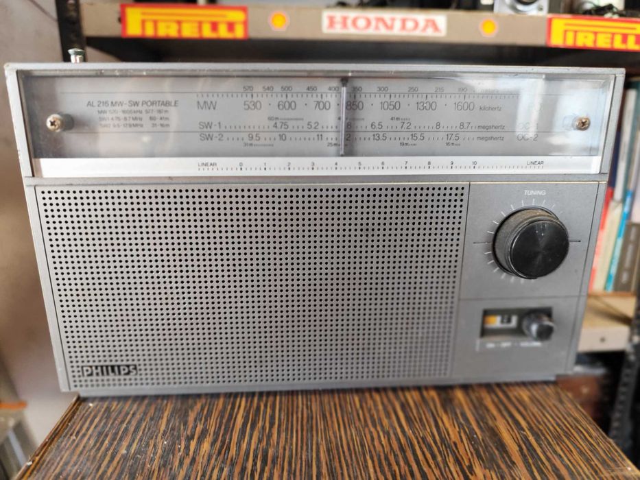 Rádio Phillps AM/MW e, SW.