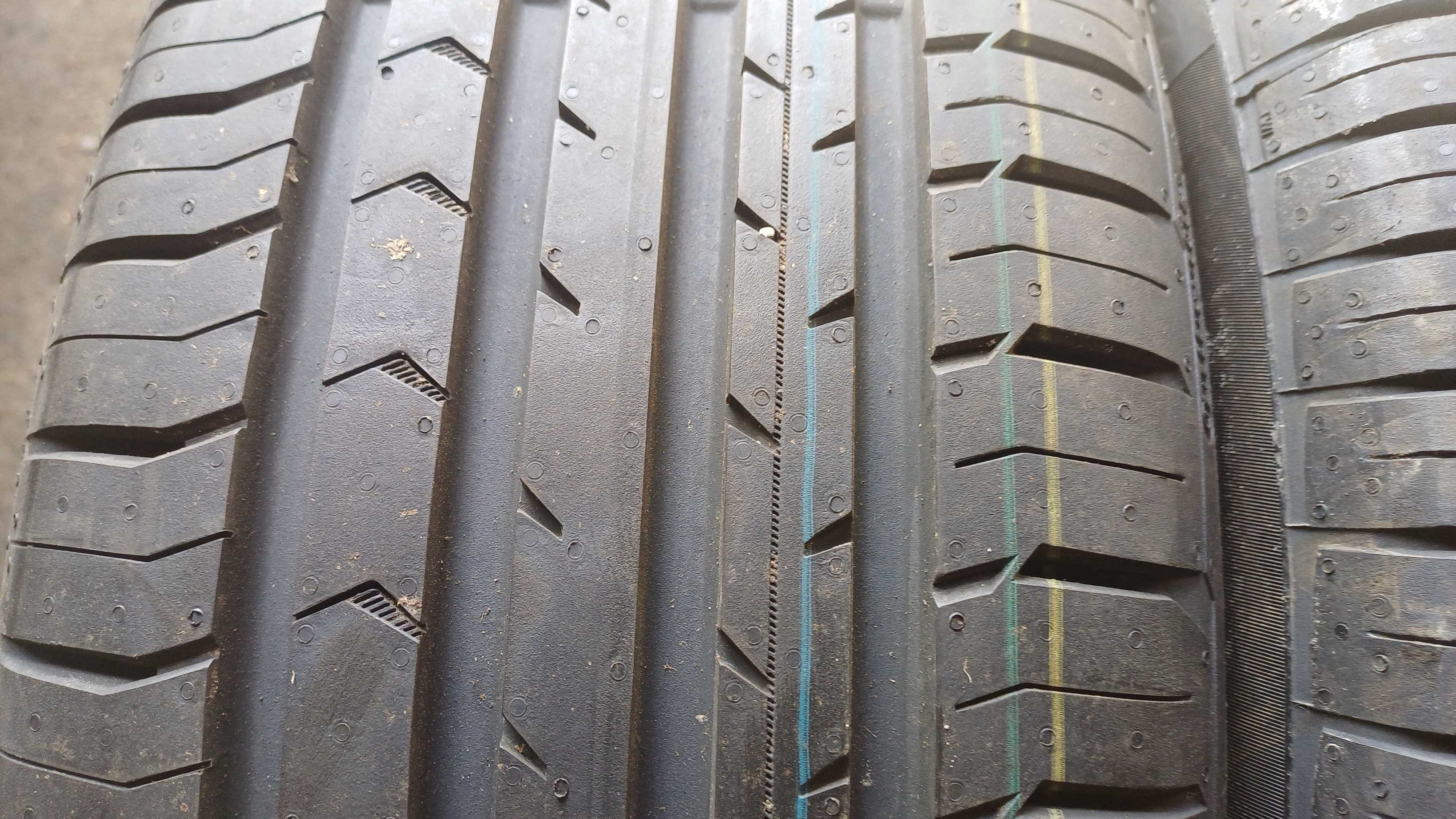Continental ContiPremiumContact 5 215/55 R17 94W ContiSeal 2023r Demo