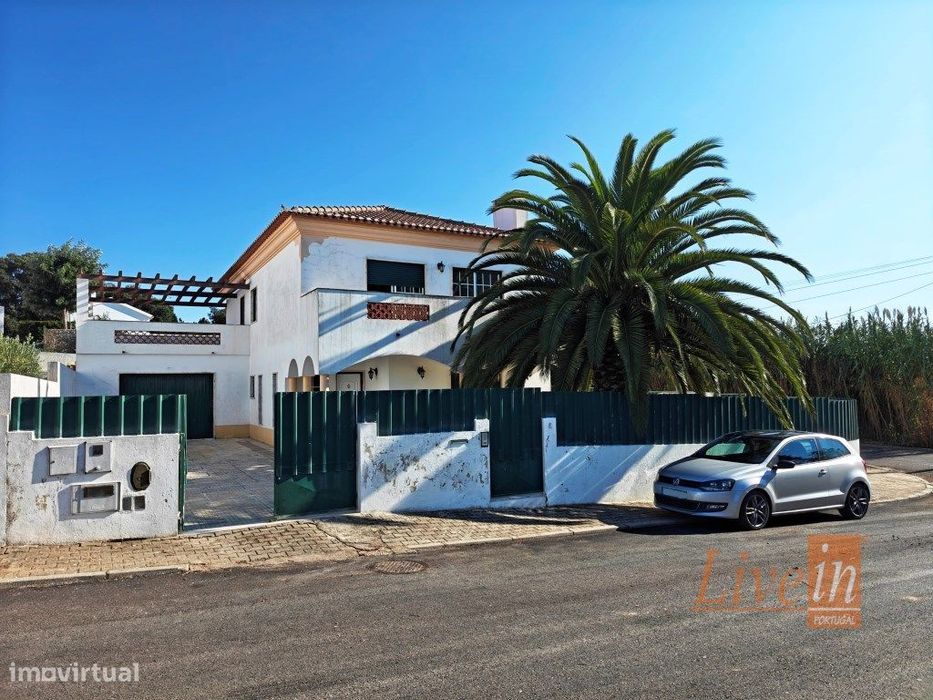Moradia T4 Isolada com Vista de Campo na Barreiralva em Mafra