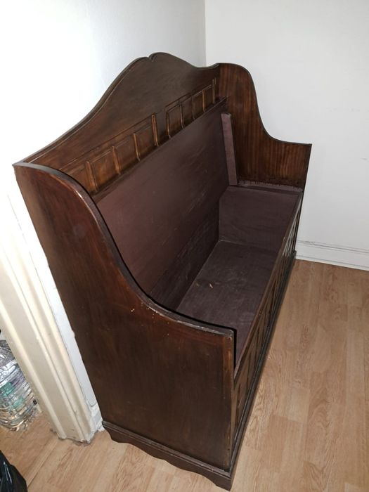 Banco de madeira baú