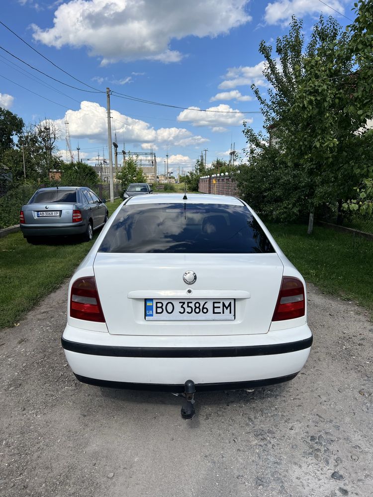 Skoda Octavia 1999р 1.6бензин  в хорошому стані