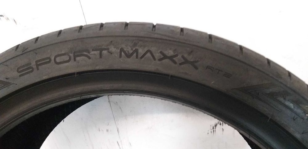 Szt 2334L Sztuka 225/40R18 92Y Dunlop Sport Maxx RT2 dot.4020