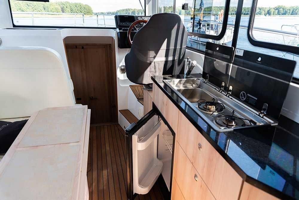 Czarter jacht motorowy Nikhen Aquasun 34 Mazury HouseBoat Futura KLIMA