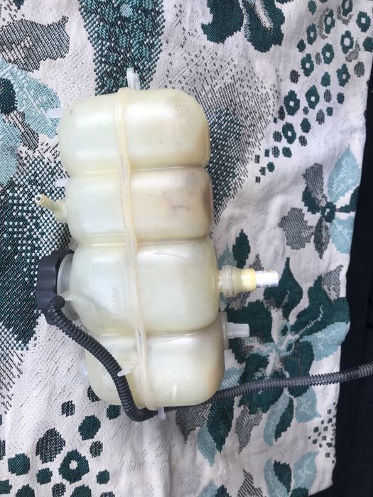 Бачок расширительний для Jeep Cherokee 2018-23 р/в з кришкой(всборе)