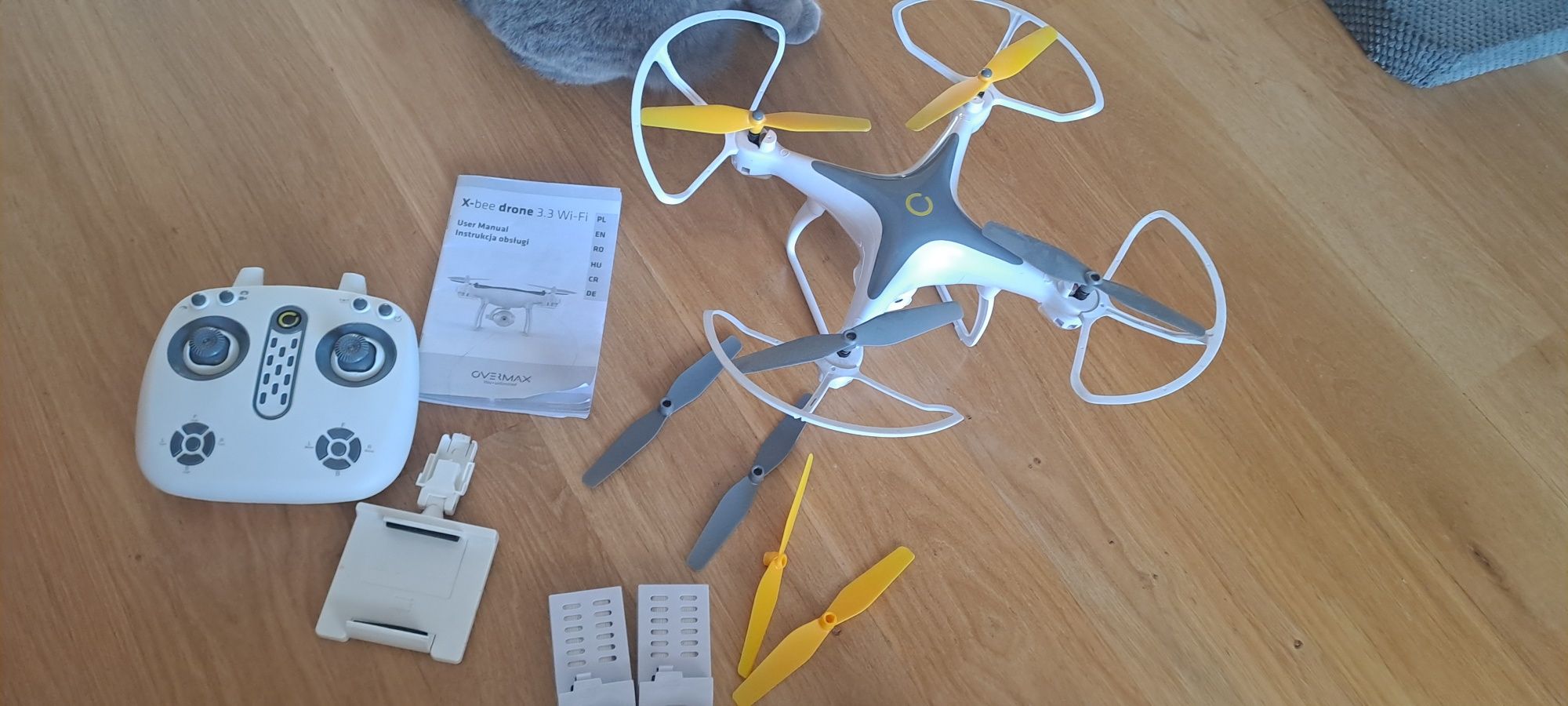 Dron x-bee 3.3 WiFi na komunię