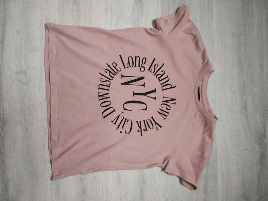 T-shirt z aplikacją