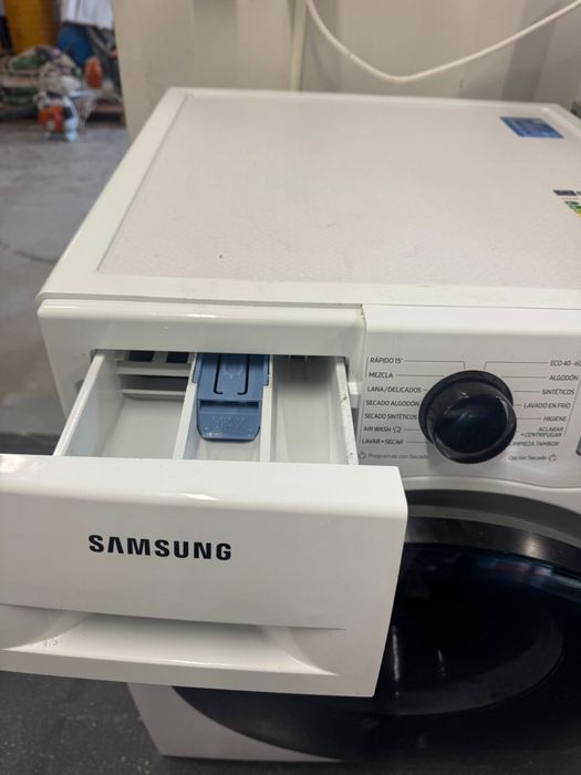 Maquina de lavar e secar Samsung