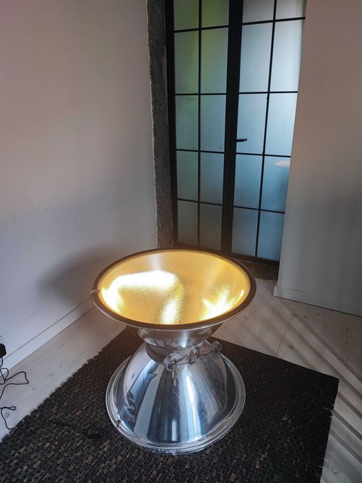 Mesa estilo Industrial - Peça Única e Original.