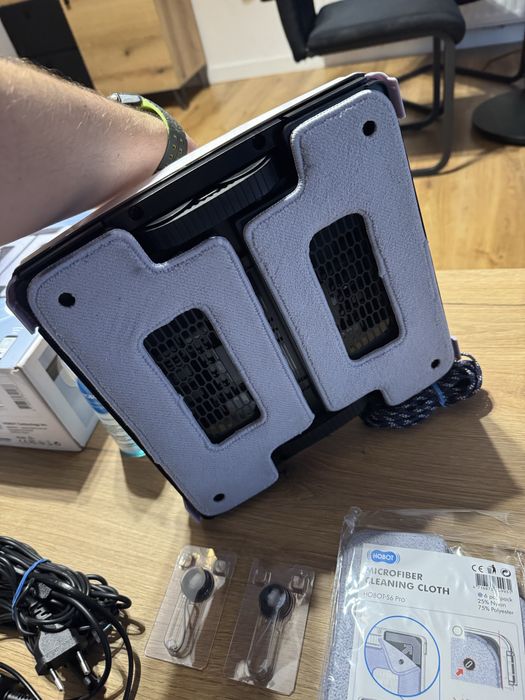 Robot myjący okna HOBOT-S6 Pro jak nowy plus gratisy