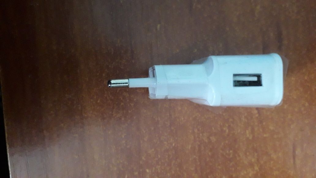 USB мережевий зарядний пристрій 2 x USB, 5 В 2 А

Виробник
F&D
Тип
Мер