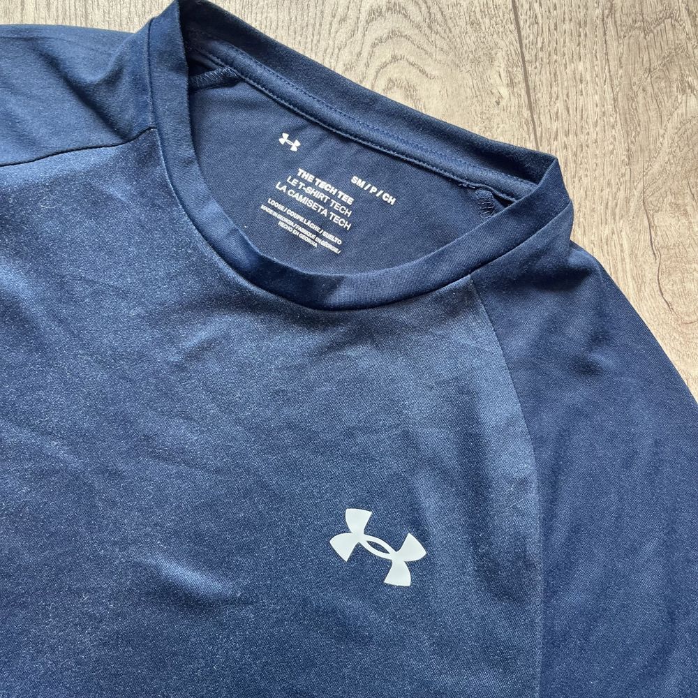 Спортивная футболка для спорта Under Armour big logo