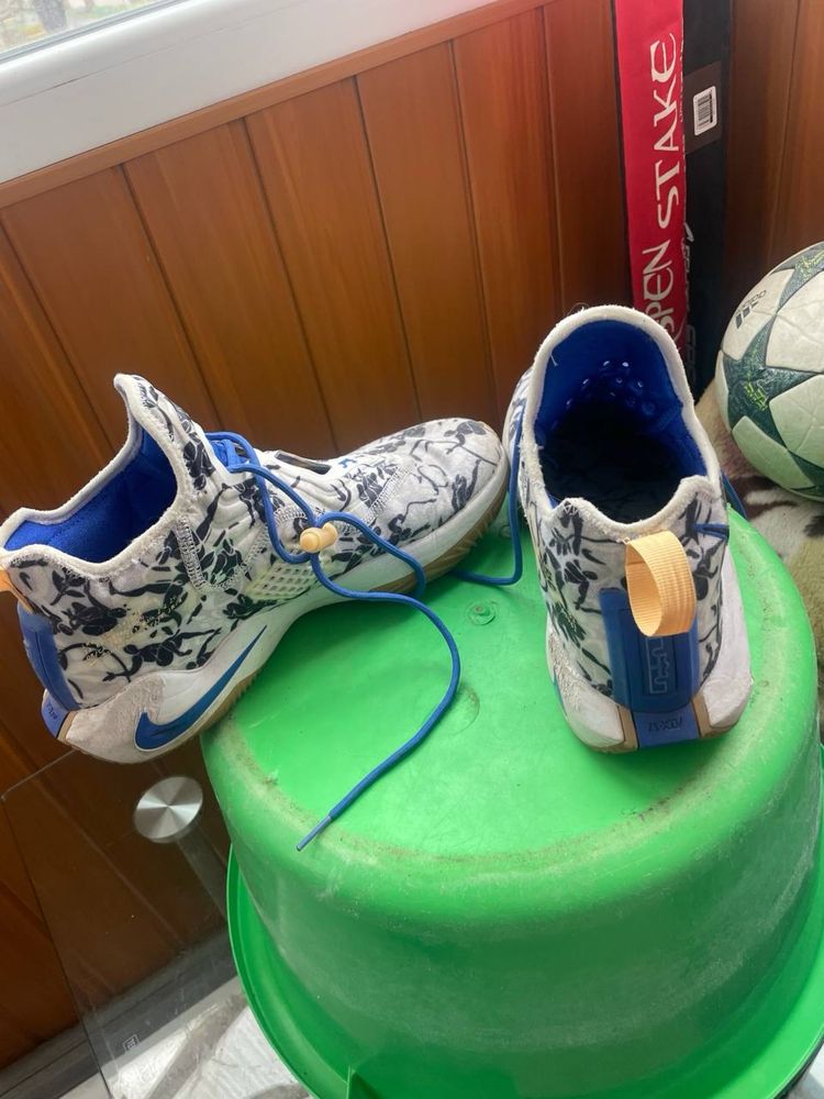 Кроссовки Nike LeBron