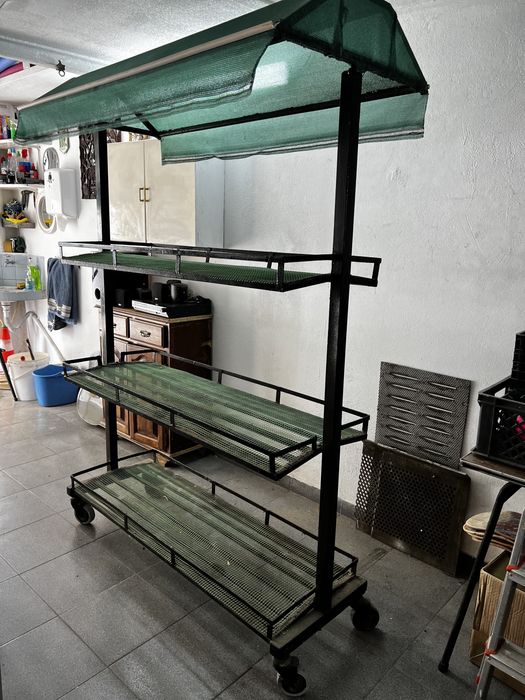 Expositor/ expositor floreira com rodas