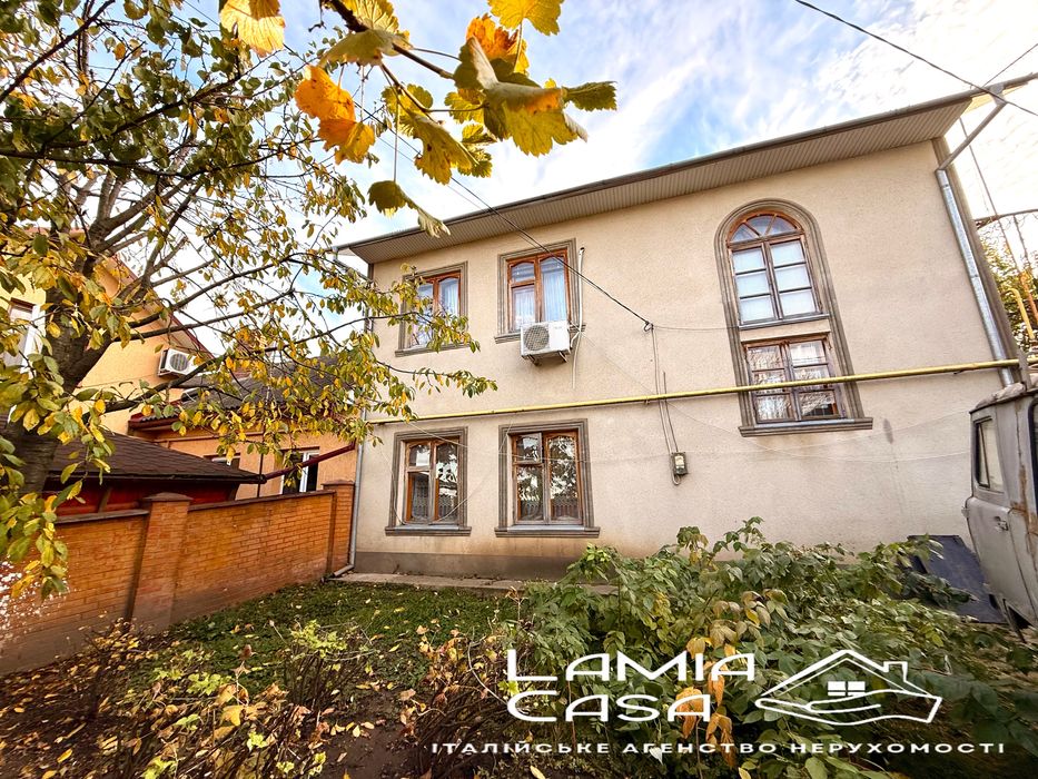 Продаж двох будинків в Годилові. 5 хв від Героів Майдану