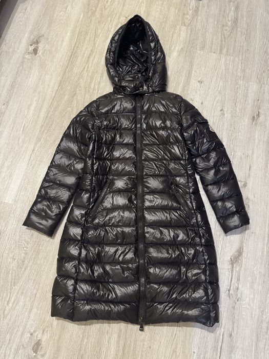 Жіночий пуховик Moncler